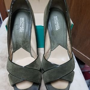 Michael Kors Shoes, size 9, Green